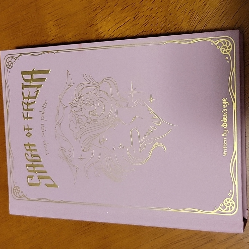 Oden's Eye Saga of Freja eyeshadow palette